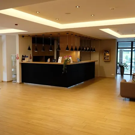 Privileged Lesna - With Garden Terrace 酒店 塔查斯卡-鲁穆尼卡